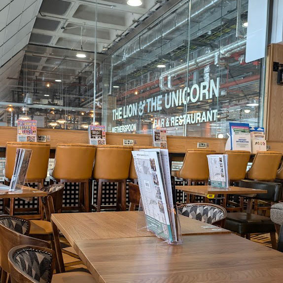 JD Wetherspoon's Lion & Unicorn interior